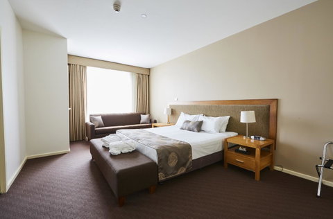 Mornington Hotel - Accommodation in Surfers Paradise 0