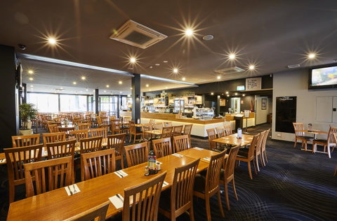 Mornington Hotel - Accommodation in Surfers Paradise 9