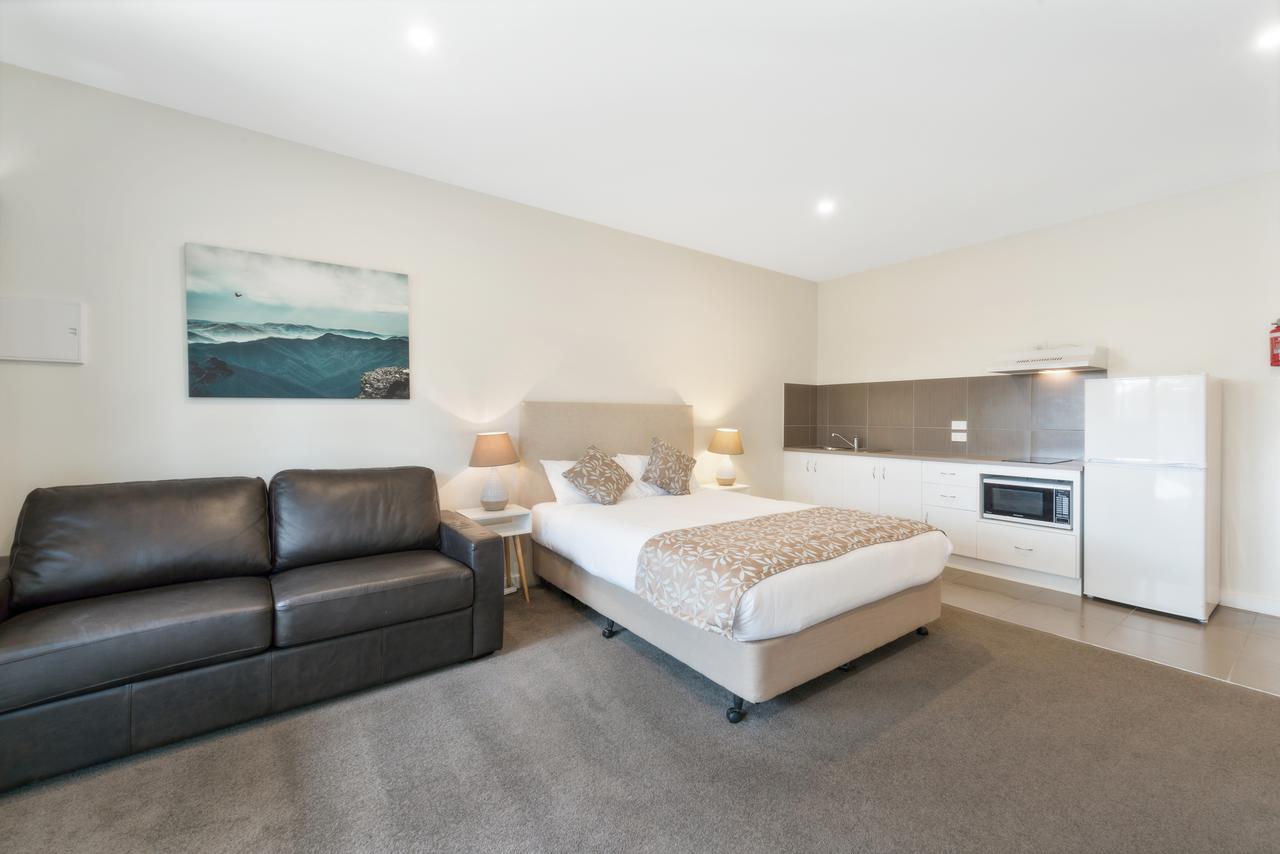  Accommodation in Surfers Paradise