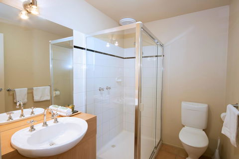 Lorne Surf Apartments - Accommodation in Surfers Paradise 31
