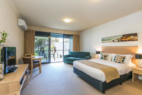 Lorne Surf Apartments - Accommodation in Surfers Paradise 27