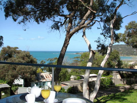 Lorne Surf Apartments - Accommodation in Surfers Paradise 3