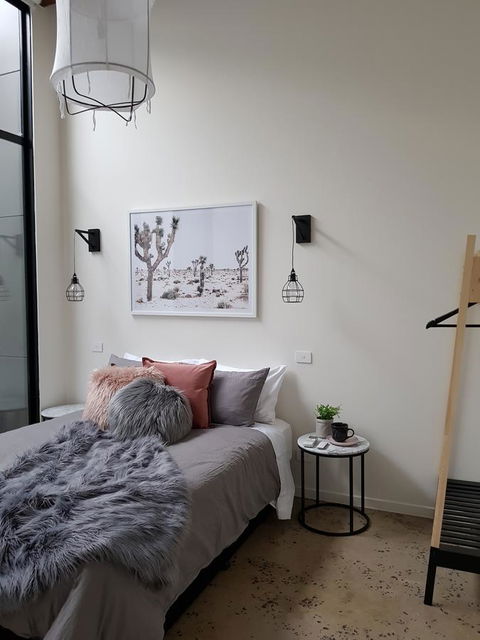 THE WAREHOUSE APARTMENTS - Accommodation in Surfers Paradise 0