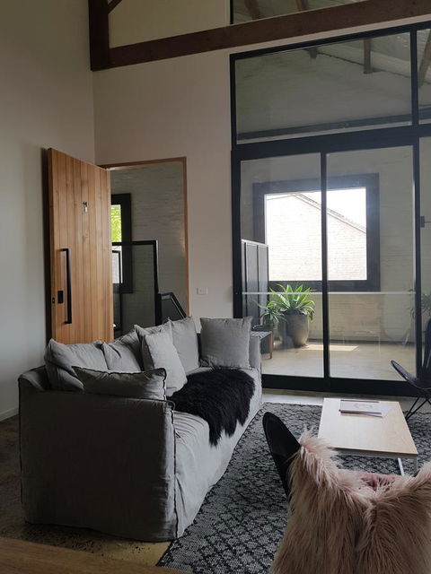 THE WAREHOUSE APARTMENTS - Accommodation in Surfers Paradise 1