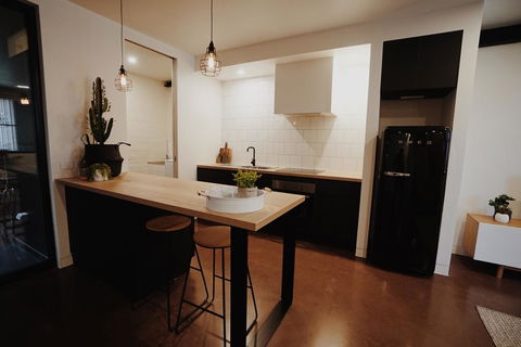 THE WAREHOUSE APARTMENTS - Accommodation in Surfers Paradise 8