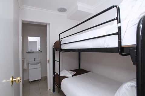 Quality Inn & Suites The Menzies - Accommodation in Surfers Paradise 27