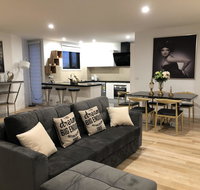 Apartments in Phillip Island Towers - Block C - Accommodation in Surfers Paradise