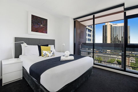 ULTIQA Little Collins (located At The Hero Apartment Building) - Accommodation in Surfers Paradise 0