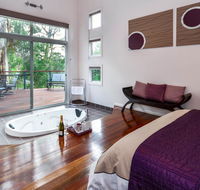 Blue Ridge Retreat - Accommodation in Surfers Paradise