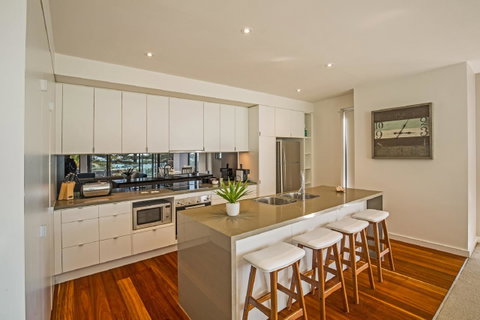 C-Scape Esplanade Cowes - Accommodation in Surfers Paradise 2