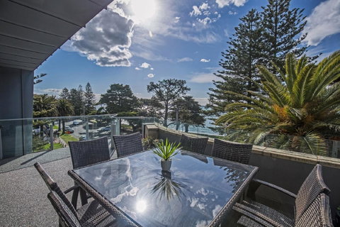 C-Scape Esplanade Cowes - Accommodation in Surfers Paradise 1