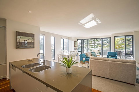 C-Scape Esplanade Cowes - Accommodation in Surfers Paradise 8