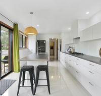 Fairhills - NEW LISTING beautifully styled - Accommodation in Surfers Paradise