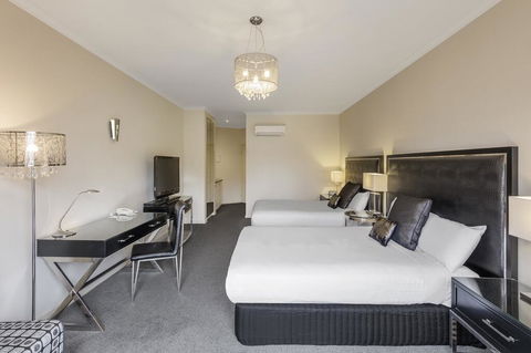 The Carrington Hotel - Accommodation in Surfers Paradise 2