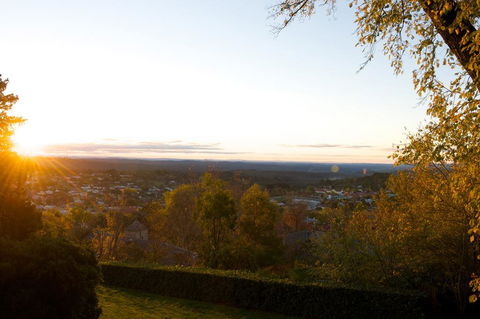The Daylesford Hotel - Accommodation in Surfers Paradise 2