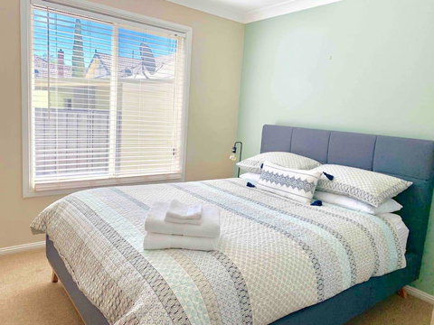 The Entertainer - Downtown Orange, Sleeps 11 - Accommodation in Surfers Paradise 3