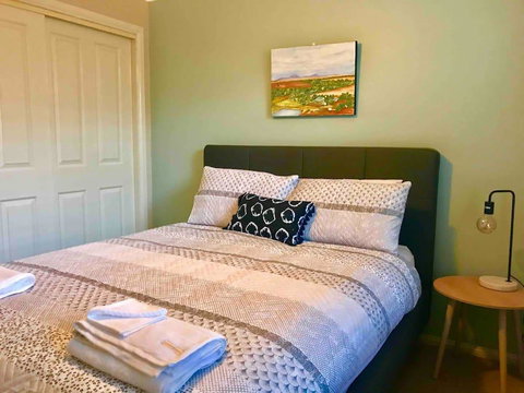 The Entertainer - Downtown Orange, Sleeps 11 - Accommodation in Surfers Paradise 2