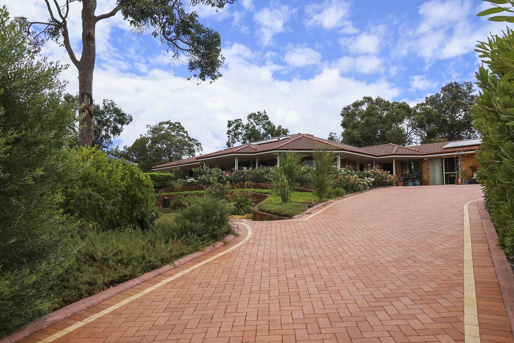 Lesmurdie WA Accommodation in Surfers Paradise