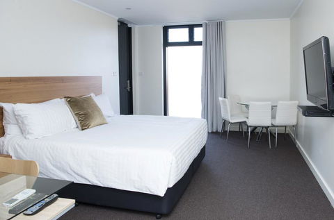 The Griff Motel - Accommodation in Surfers Paradise 1