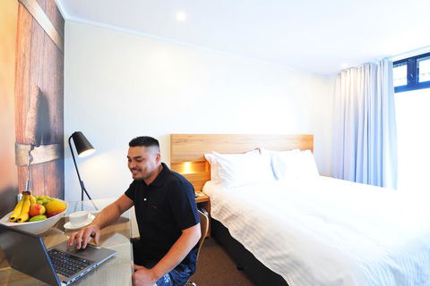 The Griff Motel - Accommodation in Surfers Paradise 2