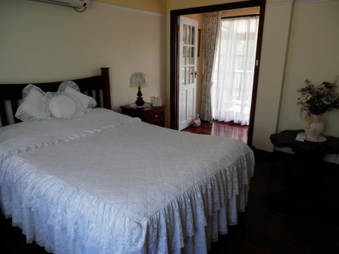 The Hideaway Luxury B&B Retreat - Accommodation in Surfers Paradise 0