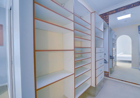 The Hillside House - Accommodation in Surfers Paradise 3