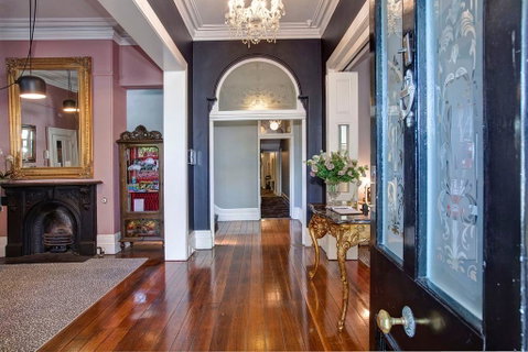The Hughenden Boutique Hotel - Accommodation in Surfers Paradise 0
