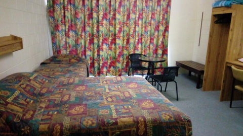 The Islands Inn Motel - Accommodation in Surfers Paradise 1