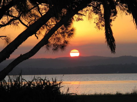 The Jetty Cabin Lakeside - Accommodation in Surfers Paradise 0