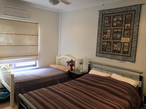 The Jewel Of The Bay - Accommodation in Surfers Paradise 3