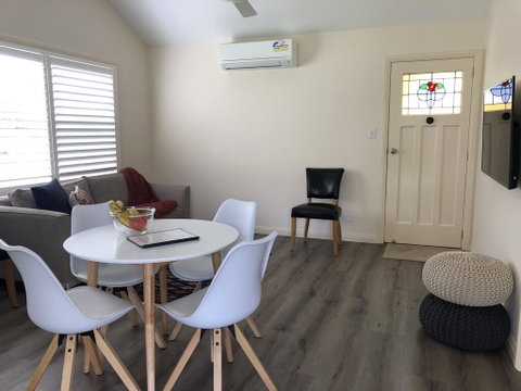 The Kookaburra Cottage - Accommodation in Surfers Paradise 3