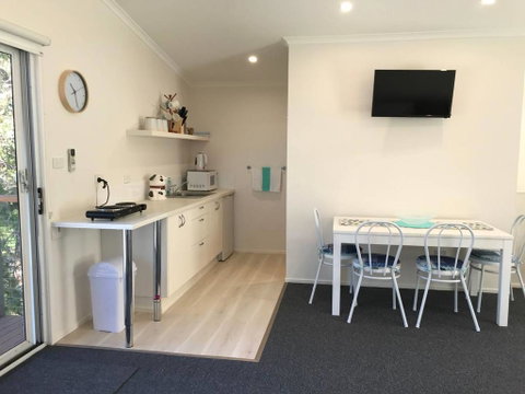 The Lake Guesthouse - Accommodation in Surfers Paradise 1