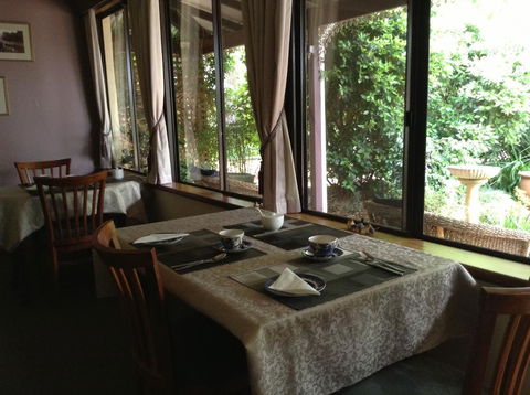 The Noble Grape Guesthouse - Accommodation in Surfers Paradise 2