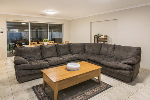 The Oaks - Accommodation in Surfers Paradise 3