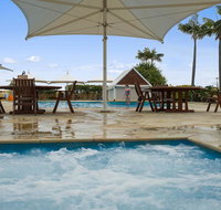 The Oaks Waterfront Resort Unit 303 - Accommodation in Surfers Paradise