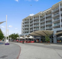 The Oaks Waterfront Resort Unit 414 - Accommodation in Surfers Paradise