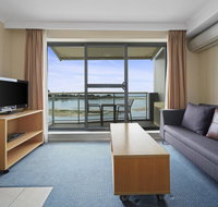 The Oaks Waterfront Resort Unit 511 - Accommodation in Surfers Paradise