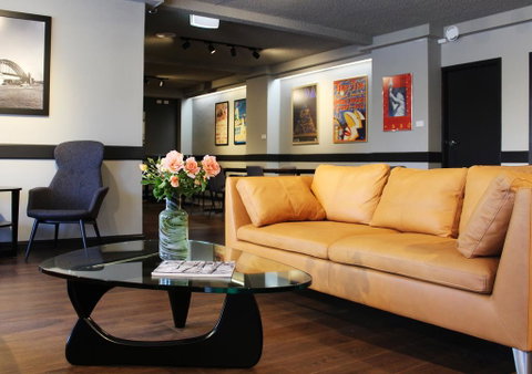 The Oriana, Orange - Accommodation in Surfers Paradise 0
