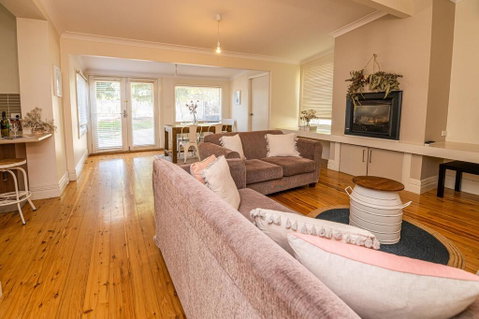 The Pearl On Prince  Stylish Cottage, CBD, Wifi - Accommodation in Surfers Paradise 1