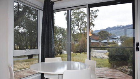 The Retreat - Crackenback Resort - Accommodation in Surfers Paradise 3