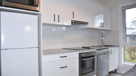 The Retreat - Crackenback Resort - Accommodation in Surfers Paradise 2