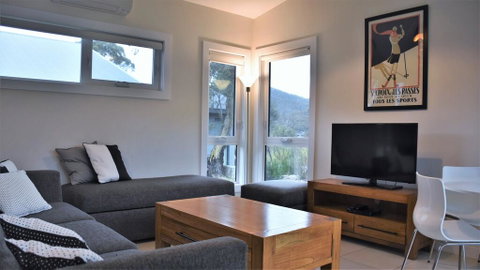 The Retreat - Crackenback Resort - Accommodation in Surfers Paradise 0