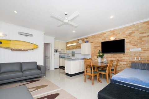 The Sands, Unit 9 - The Entrance - Accommodation in Surfers Paradise 2