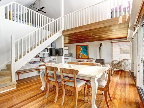 The Shack - Accommodation in Surfers Paradise 2
