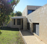 The Summer House - Accommodation in Surfers Paradise