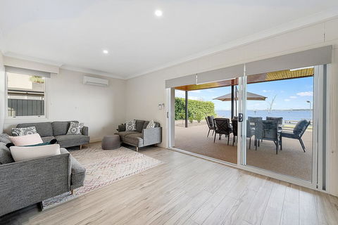 The View - Accommodation in Surfers Paradise 3