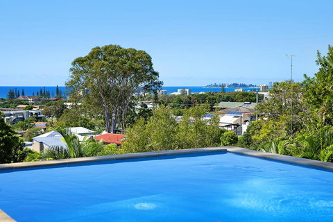 THE VIEW, TUGUN - 4 Bedrooms - Sea Views - Private Heated Pool - Accommodation in Surfers Paradise 0