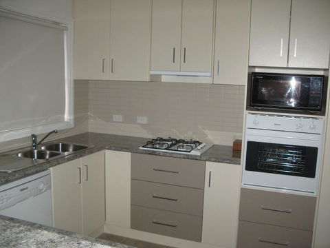 The Villa Kyabram - Accommodation in Surfers Paradise 2