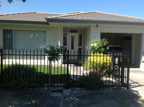 The Villa Kyabram - Accommodation in Surfers Paradise 0