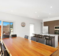 The Wharf House - Budgewoi - Accommodation in Surfers Paradise